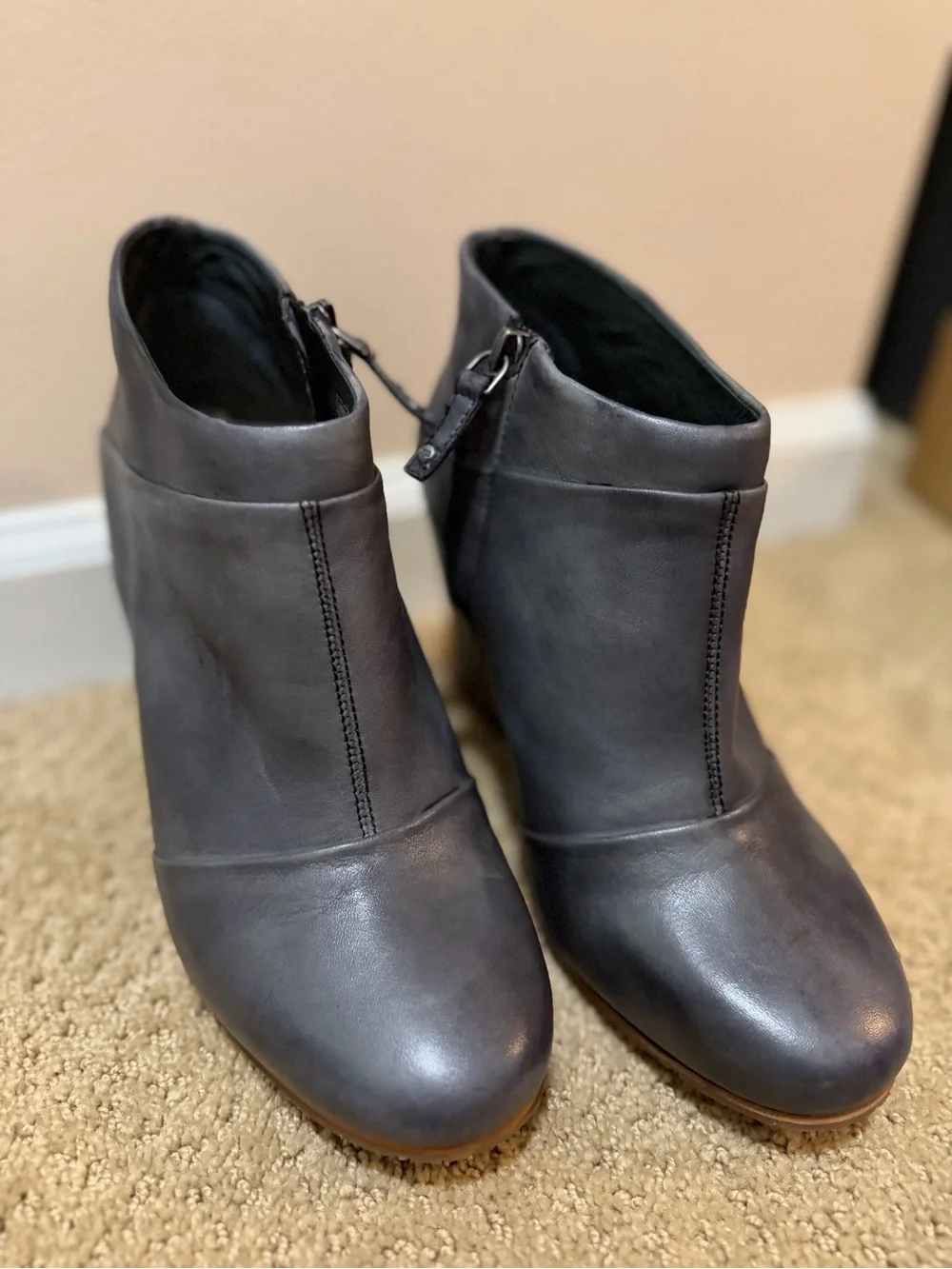 UGG Gray Wedge Ankle Boots - Sleek Zip-Closure Style